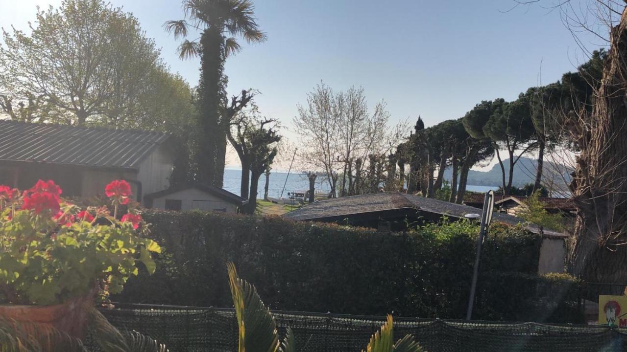 Casa Vacanze Gardiolina San Felice del Benaco Ngoại thất bức ảnh